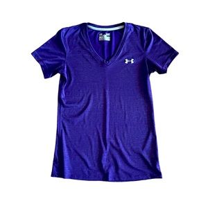 Small Under Armour Heat Gear Semi-Fitted shirt